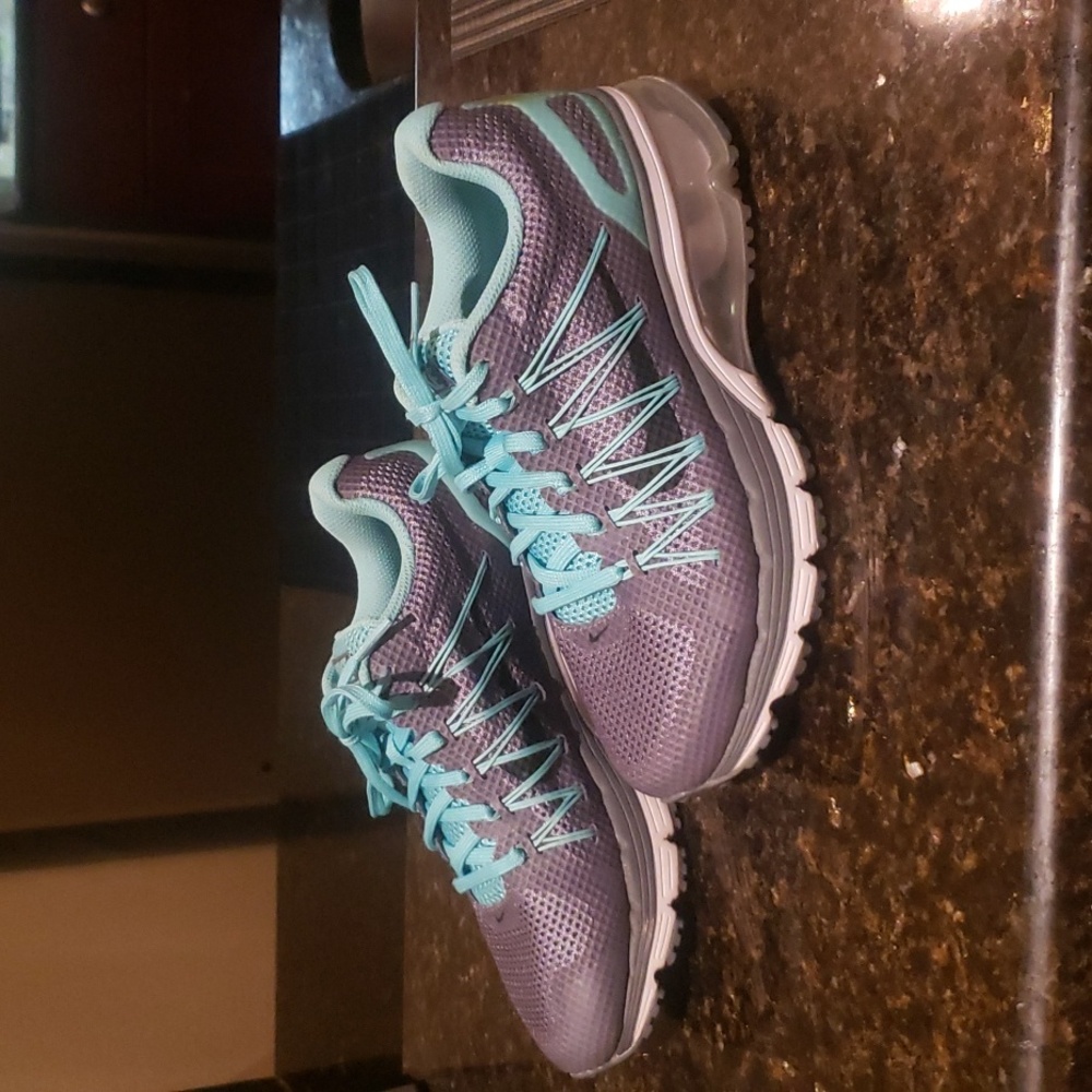 Nike Ladies Excellerate 3 Athletic Shoes